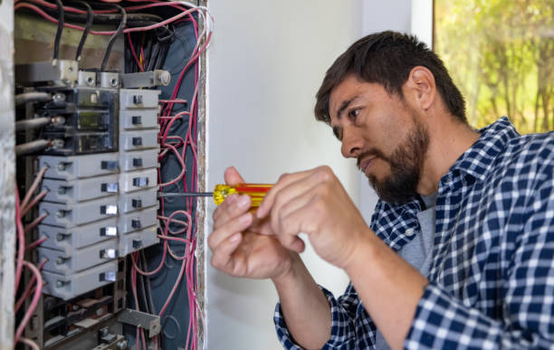 Best Affordable Emergency Electrician  in Isle Of Hope, GA